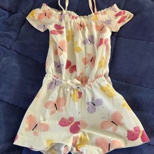 Toddle girl romper with butterflies.